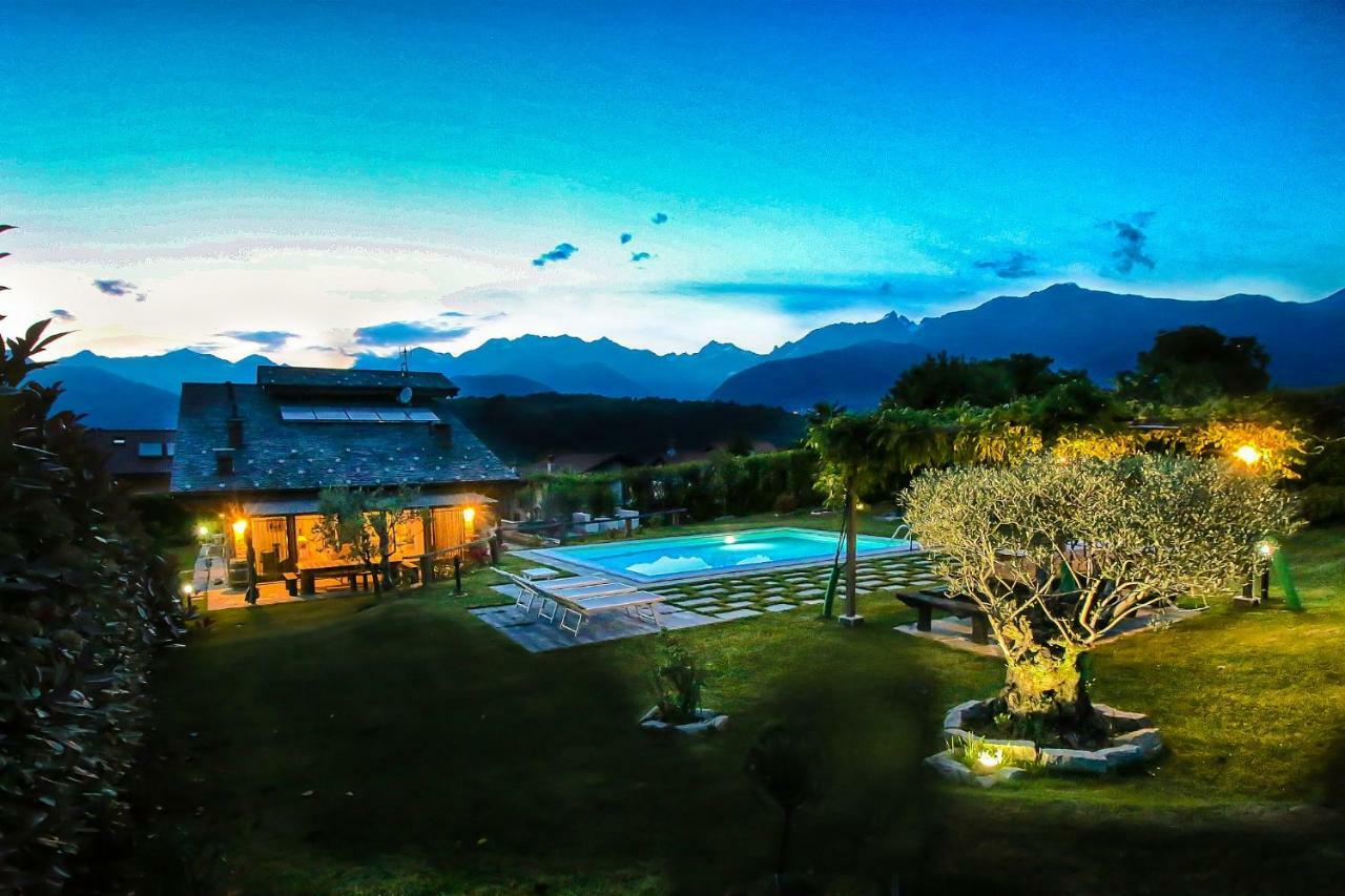 Villa La Corte With Amazing Pool And Garden Colico Eksteriør billede