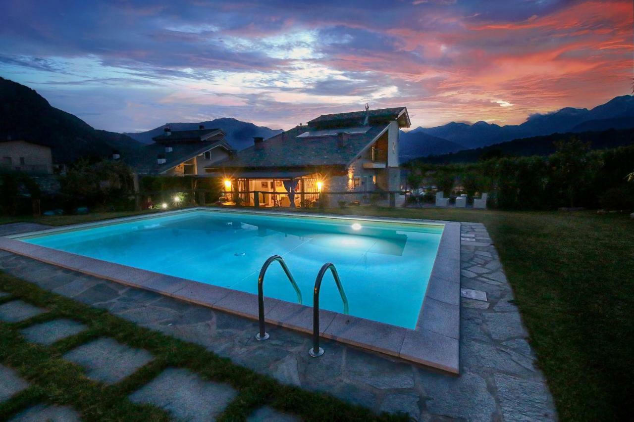 Villa La Corte With Amazing Pool And Garden Colico Eksteriør billede